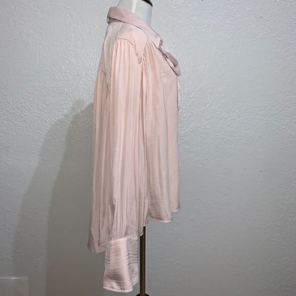 Démodé Marché Blush Long Sleeve Button Blouse - Picture 5 of 8